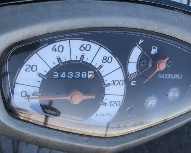 アドレスv125 f1メーター点きっぱなし